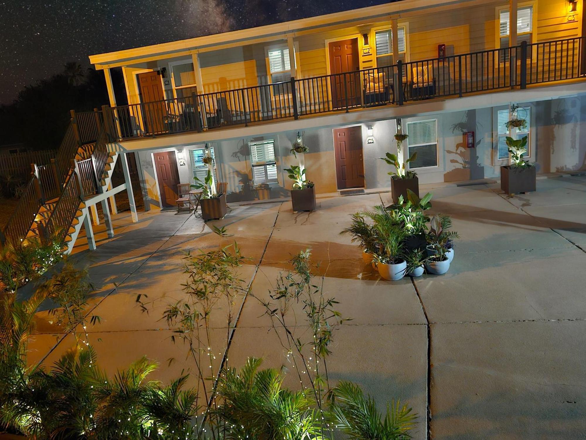 شاطئ فينماندينا Beach 5 Villas On Amelia Island Steps To The Ocean المظهر الخارجي الصورة